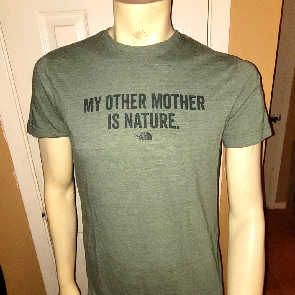 North Face Slim Fit Mother Nature T-Shirt Size M